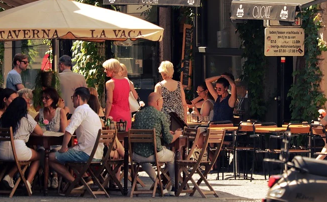 Efektet e zgjatura te pandemise: Konsumi ne bare dhe restorante ende i ulet